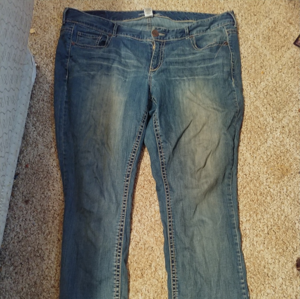Medium wash maurices jeans